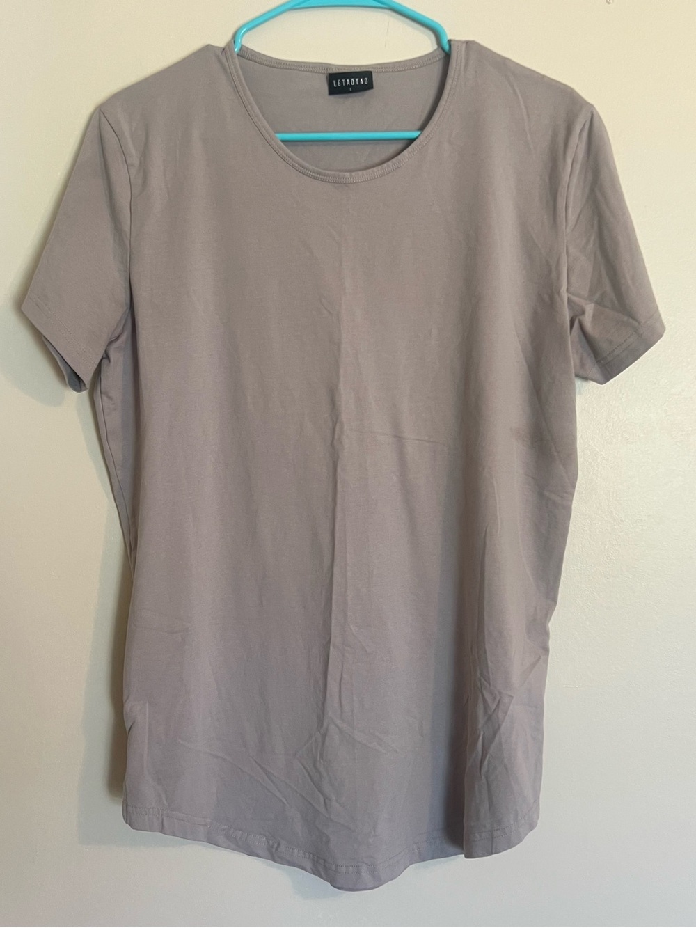 Letaotao Scoop Neck Tee in Light Taupe